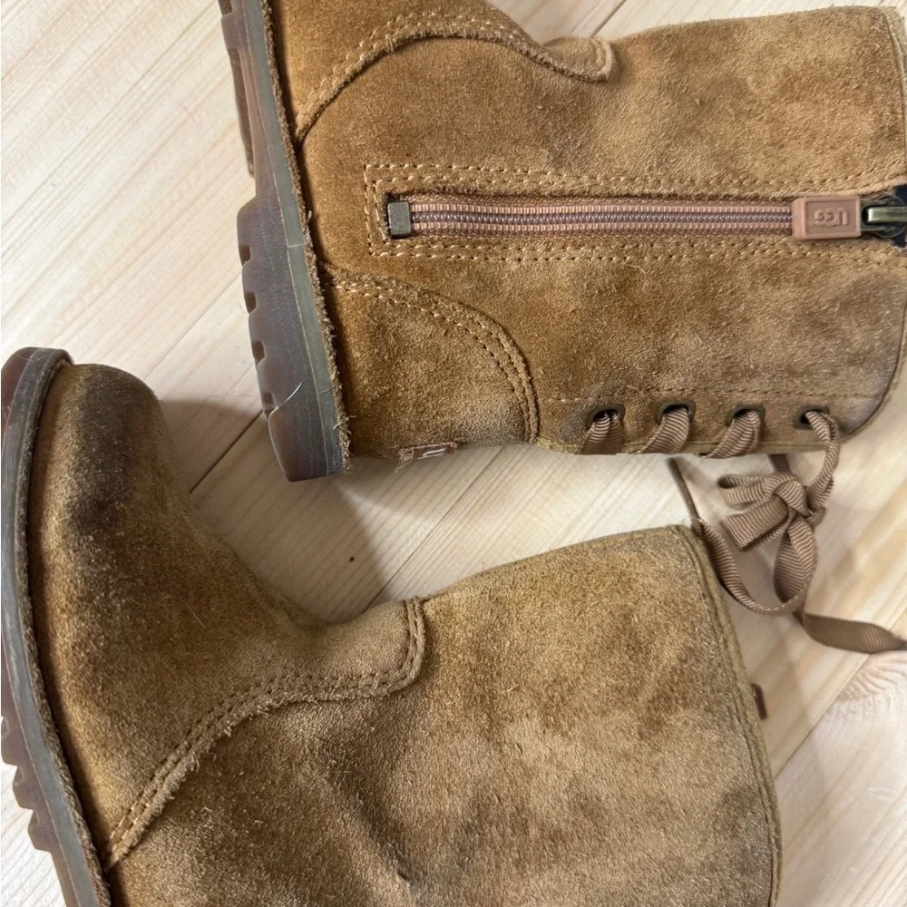 UGG Chestnut Suede Lace-Up Back Boots Kids Size 8 Cozy Winter